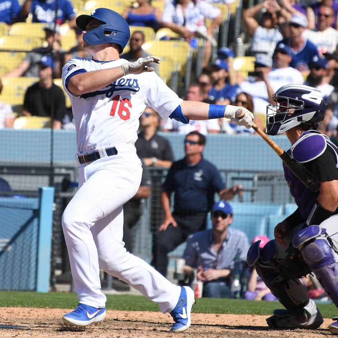 ジャスティン・ターナーさんのインスタグラム写真 - (ジャスティン・ターナーInstagram)「The kids all called #Game #RookieRakeShow #WalkOff💣s #History #HappyFlight #Sweep #ImOutOfHashtags @dodgers 👋🏼 📸 @jon.soohoo」6月24日 9時16分 - redturn2