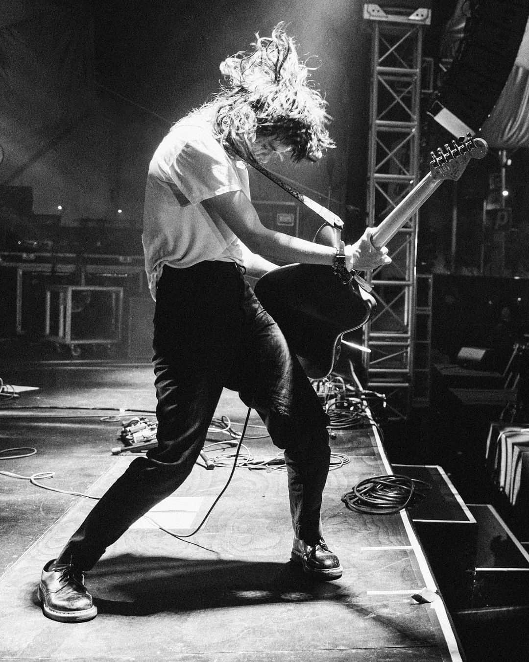 コートニー・バーネットのインスタグラム：「Thankuuu SF & @clusterfest 🌈❤️ photo by @poonehghana」
