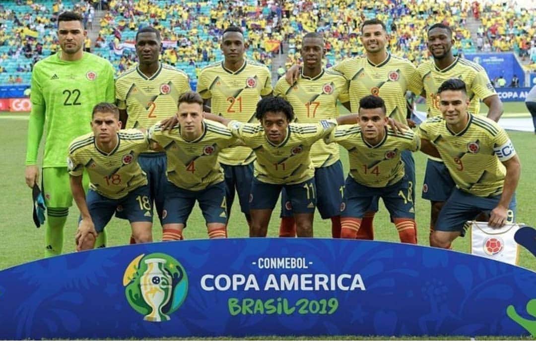 クリスティアン・サパタのインスタグラム：「Buen trabajo de equipo vamos 🇨🇴❤👊🏿」