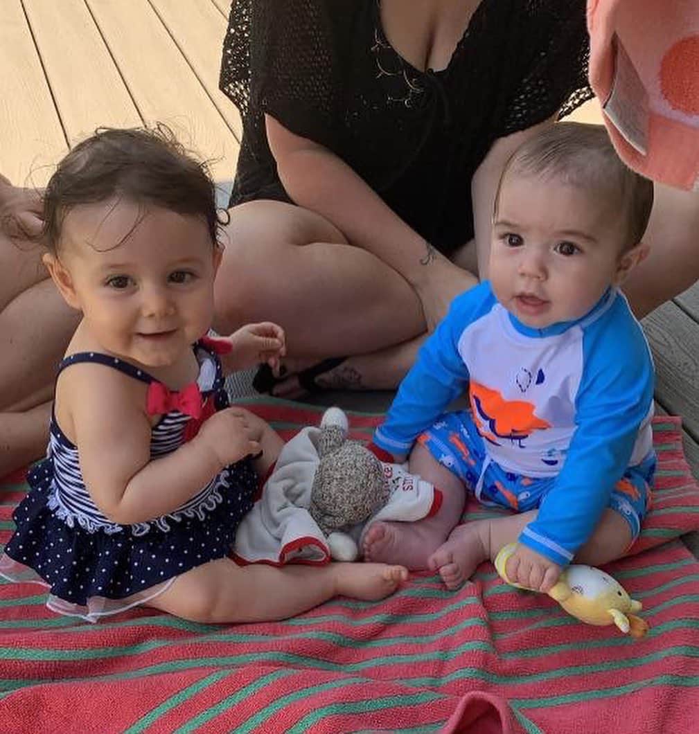 ディーナ・ニコール・コルテーゼのインスタグラム：「Play date with Miss Sophia ❤️」