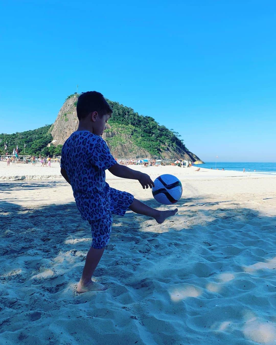 ソフィア・バルビのインスタグラム：「⚽️ RJ! ❤️❤️」