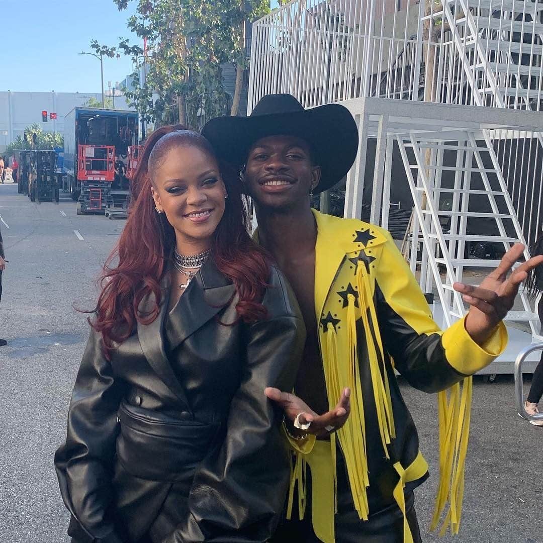 E! Onlineさんのインスタグラム写真 - (E! OnlineInstagram)「Lil Nas X is winning at the #BETAwards. Can't nobody tell mE! nothin’. (📷: @lilnasx, Getty Images, Shutterstock)」6月24日 10時27分 - enews