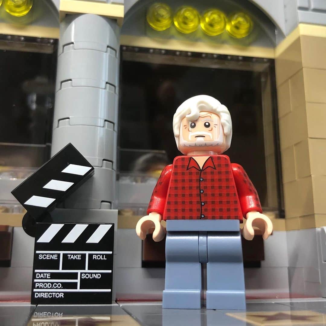 TABLO さんのインスタグラム写真 - (TABLO Instagram)「This BEAUTIFUL George Lucas custom minifig by @ljh91_lego is now in my collection! 👍🏻👍🏻👍🏻 What’s your favorite Lucas work? (Mine is Raiders of The Lost Ark) #georgelucas #lego #minifigure #minifigures #customminifigure #toyartistry #afol #TabloCollectsLego」6月24日 10時35分 - blobyblo