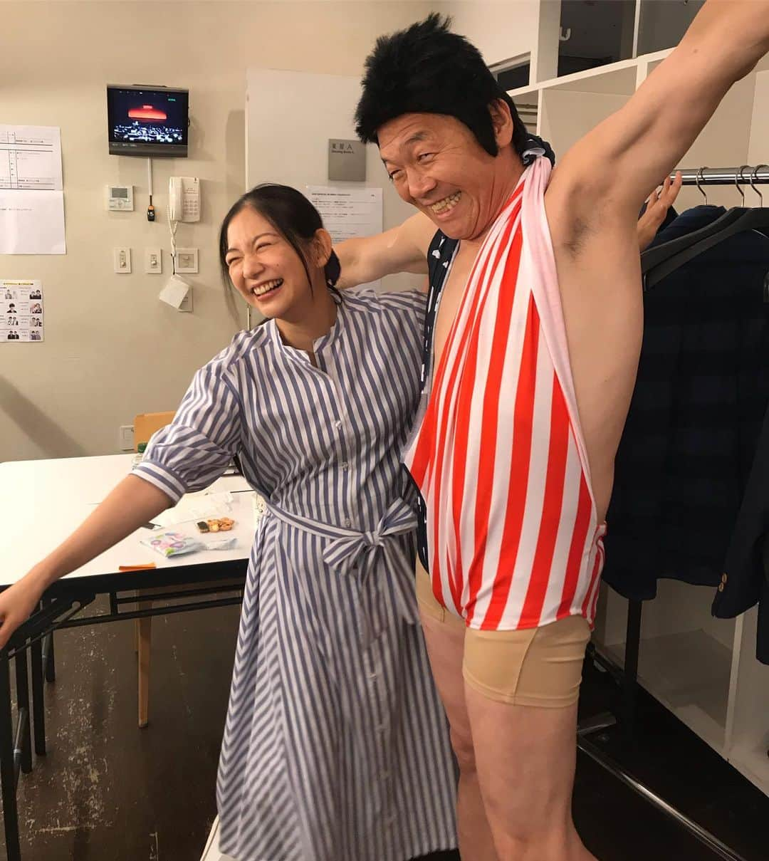 関根麻里さんのインスタグラム写真 - (関根麻里Instagram)「#オープニング直前 #ゆりやんウドリィバァ #愉快な先輩 #浅井企画 #お笑いダイナマイトショー #キャイ〜ン #ウド鈴木 #関根麻里」6月24日 10時42分 - marisekine