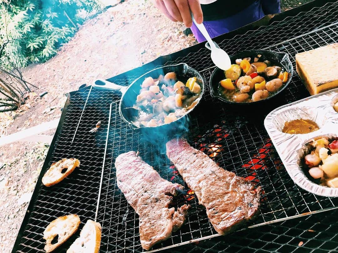 モッチェ 永井さんのインスタグラム写真 - (モッチェ 永井Instagram)「東久留米市にある #小金井農園( @yasai_gorilla )のトウモロコシと枝豆。チョー旨い！ 定期的に仲間と、おいしい野菜と肉でBBQがしたい。  おいしい野菜を作ってるって凄いよな！ ↓七代目のアカウント。 当代随一！野菜に関する内容が面白くておススメ🌽 (@yasai_gorilla )」6月24日 10時58分 - mocche_nagai