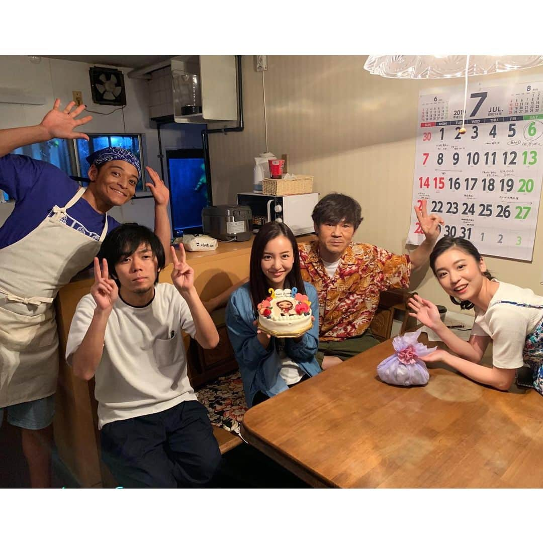 板野友美さんのインスタグラム写真 - (板野友美Instagram)「🥳🥳🥳」6月24日 11時07分 - tomo.i_0703