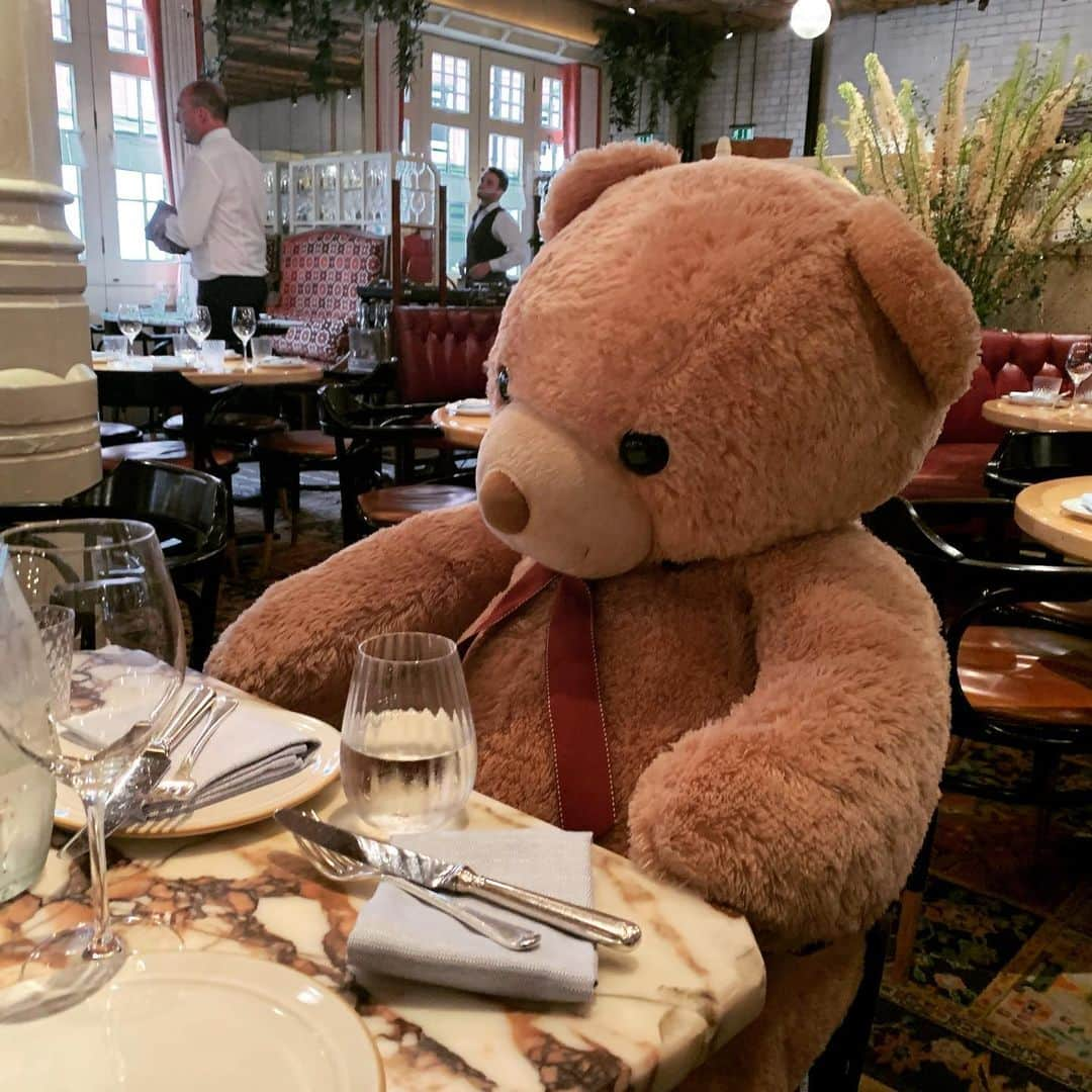 宇多田ヒカルさんのインスタグラム写真 - (宇多田ヒカルInstagram)「今日のランチ風景 A moment from my lovely lunch today」6月24日 21時57分 - kuma_power