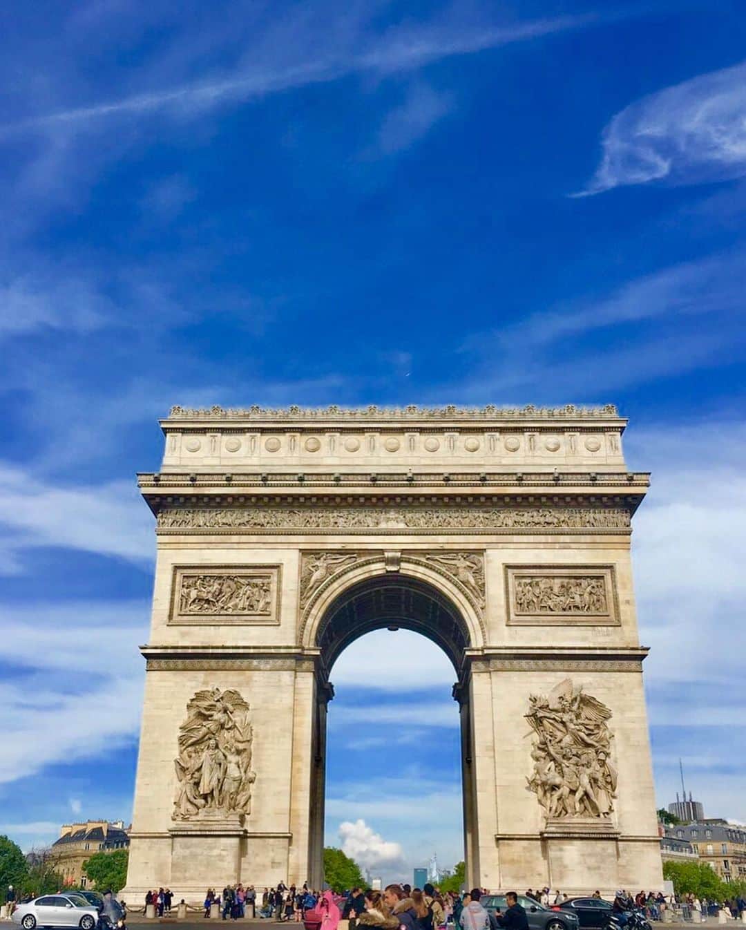 LANCEさんのインスタグラム写真 - (LANCEInstagram)「. フランスはパリへ。 天気良過ぎる暑過ぎて夏。 . . 美術館行くのももったえないくらい。 なんか予定とか立てて過ごすの、 やっぱやめた。 . . 今日も俺の好きなよ〜に過ごす。 . . #日本より全然夏い。 #フランス #パリ」6月24日 20時43分 - onedraft.lancetagram