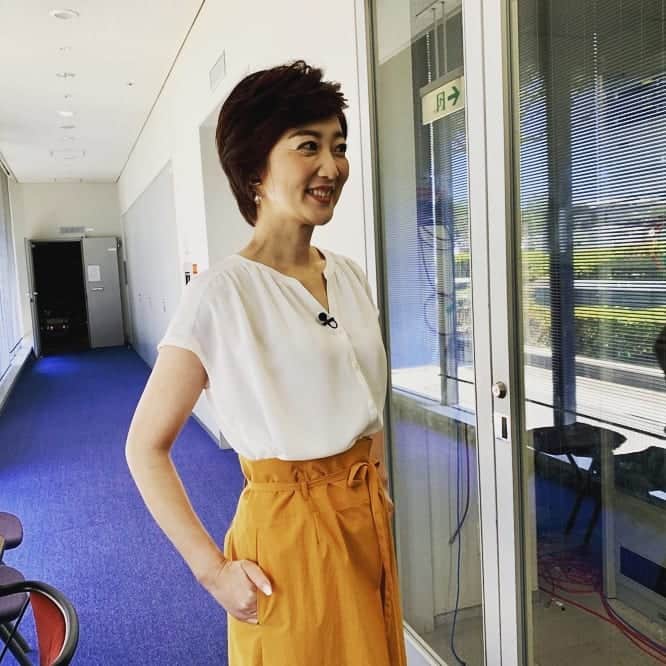 池尻和佳子さんのインスタグラム写真 - (池尻和佳子Instagram)「今日も、涼しげな衣装でした m(._.)m  梅雨入りは、明後日かな⤴️ #衣装 #スタイリスト #酒見 さん #今日感テレビ  #今日感ニュース #greadybrilliant  #lycka #lycka_insta」6月24日 20時43分 - wakako_ikejiri_rkb