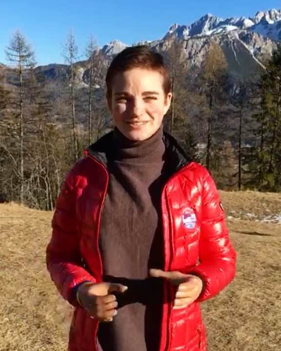 ベアトリーチェ・ヴィオのインスタグラム：「Vivere la magia olimpica è il sogno di ogni sportivo. Viverla in casa è una chance che, dopo la rinuncia a Roma 2024, non possiamo perdere ancora. 🇮🇹 L'Italia merita un'altra Olimpiade e Paralimpiade. Forza Milano e Cortina! Vincete e fateci rivivere il sogno olimpico! ⛷🏔 . . #MilanoCortina2026 #wedreamtogether #Olimpiadi #OlympicGames」
