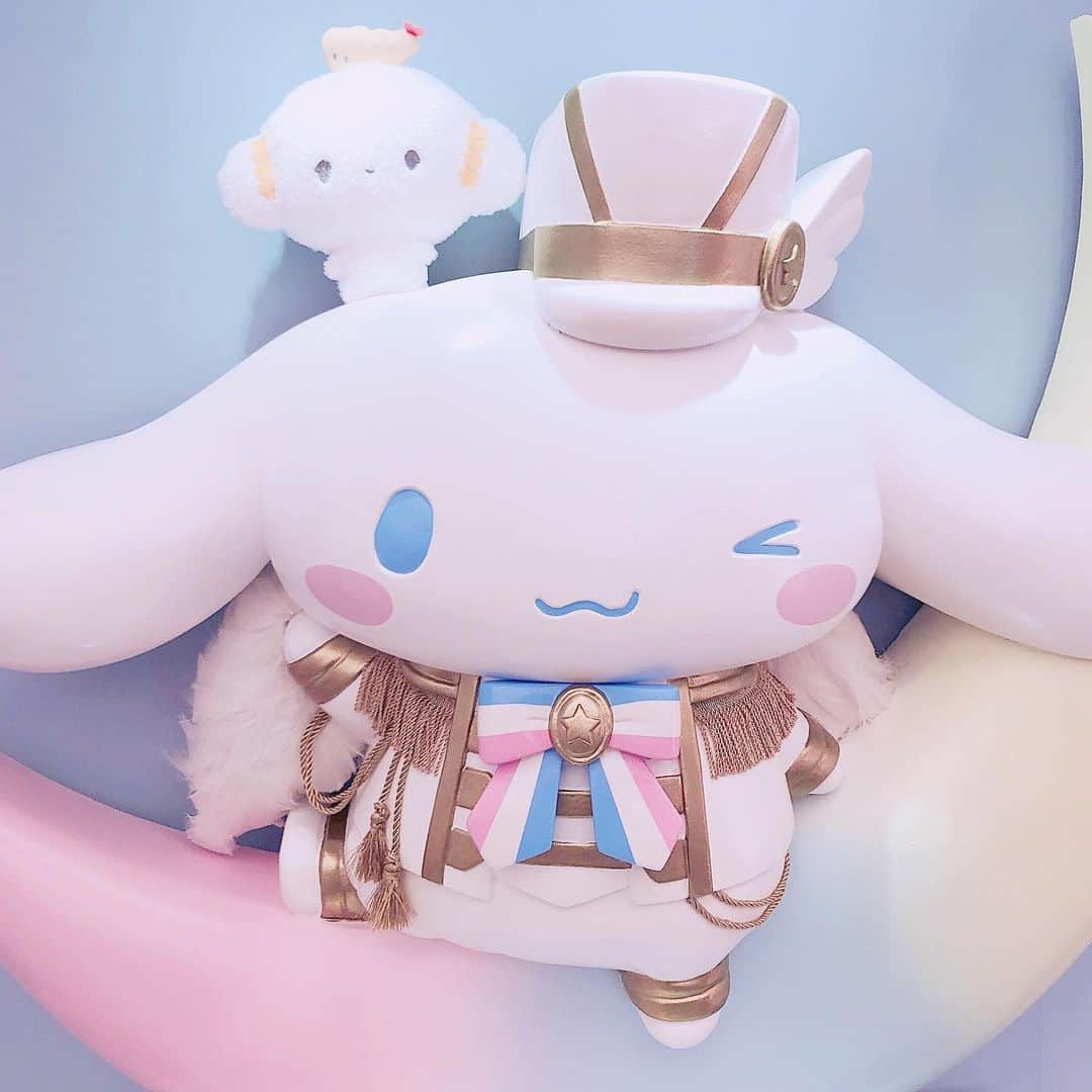 のインスタグラム：「. シナモンくん、とってもかっこいいみゅん‥☆こぎみゅんも、いつかステキな衣装を着てみたいみゅん‥♡ #サンリオ #キャラクター #小麦粉 #こぎみゅん #シナモロール #シナモン #可愛い #かっこいい #sanrio #character #flour #cogimyun #cinnamoroll #kawaii」