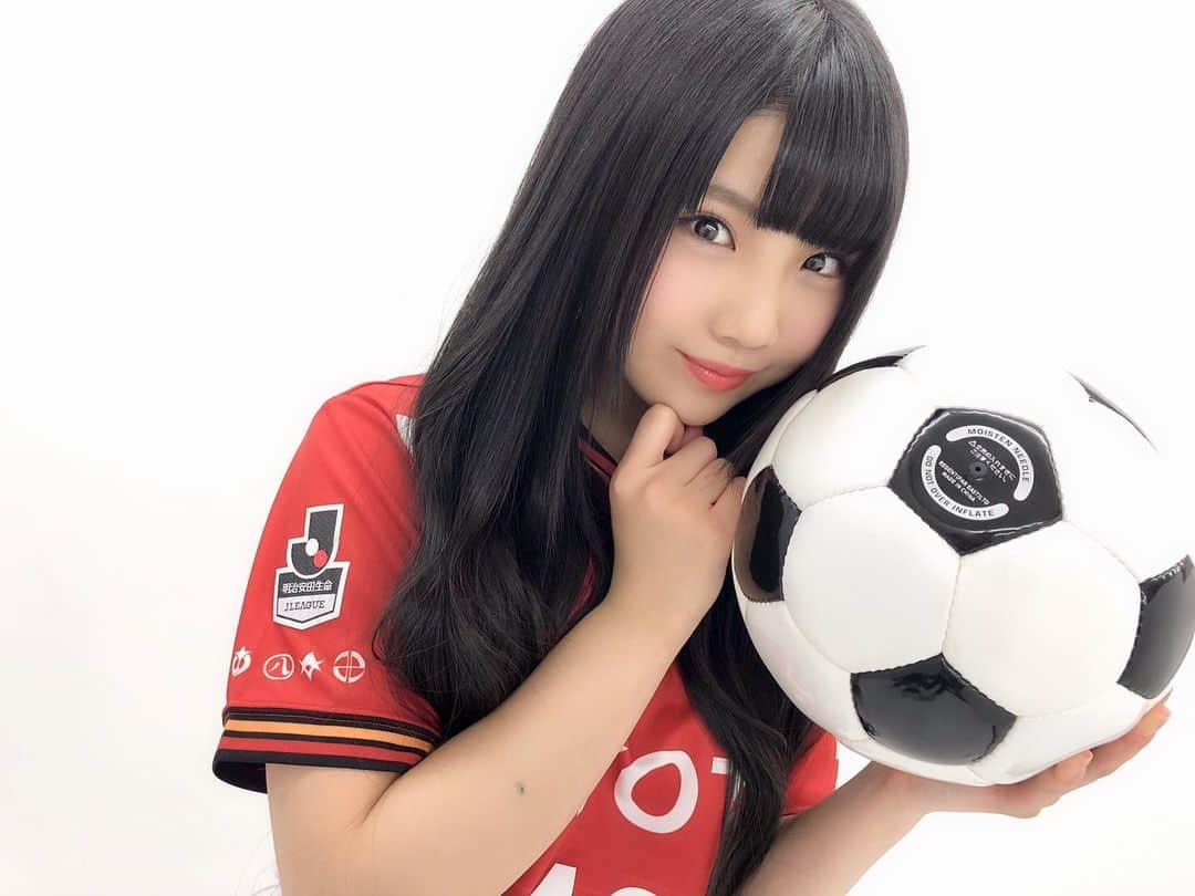 北川愛乃さんのインスタグラム写真 - (北川愛乃Instagram)「ねぇねぇ😊  一緒にサッカーしよ〜⚽️💕 #名古屋グランパスエイト さん #SKE48 #ユニホーム  #サッカー #苦手だけど 😅💦」6月24日 21時10分 - kitagawayoshino