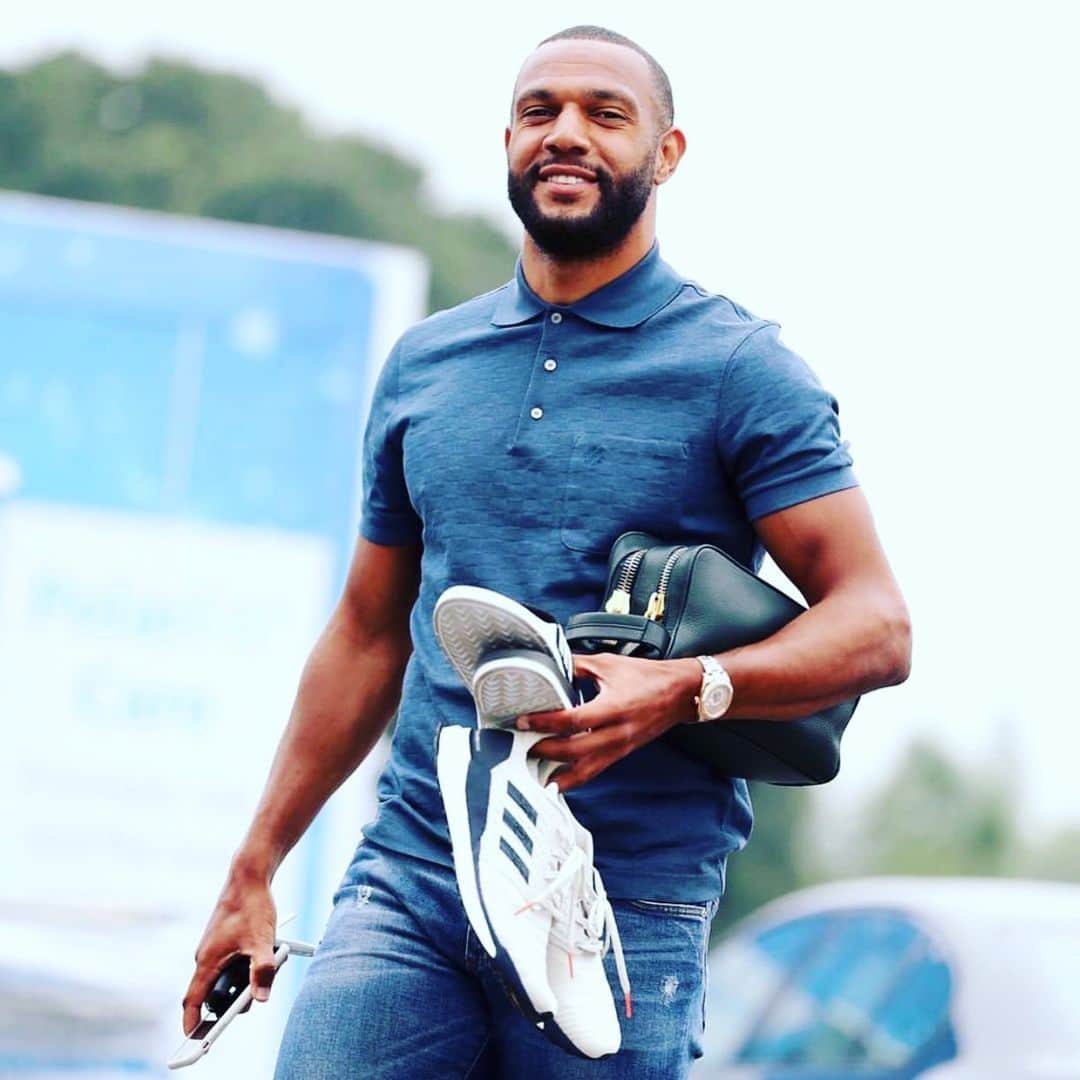 のインスタグラム：「Let’s go! 💪🏽⚽️」