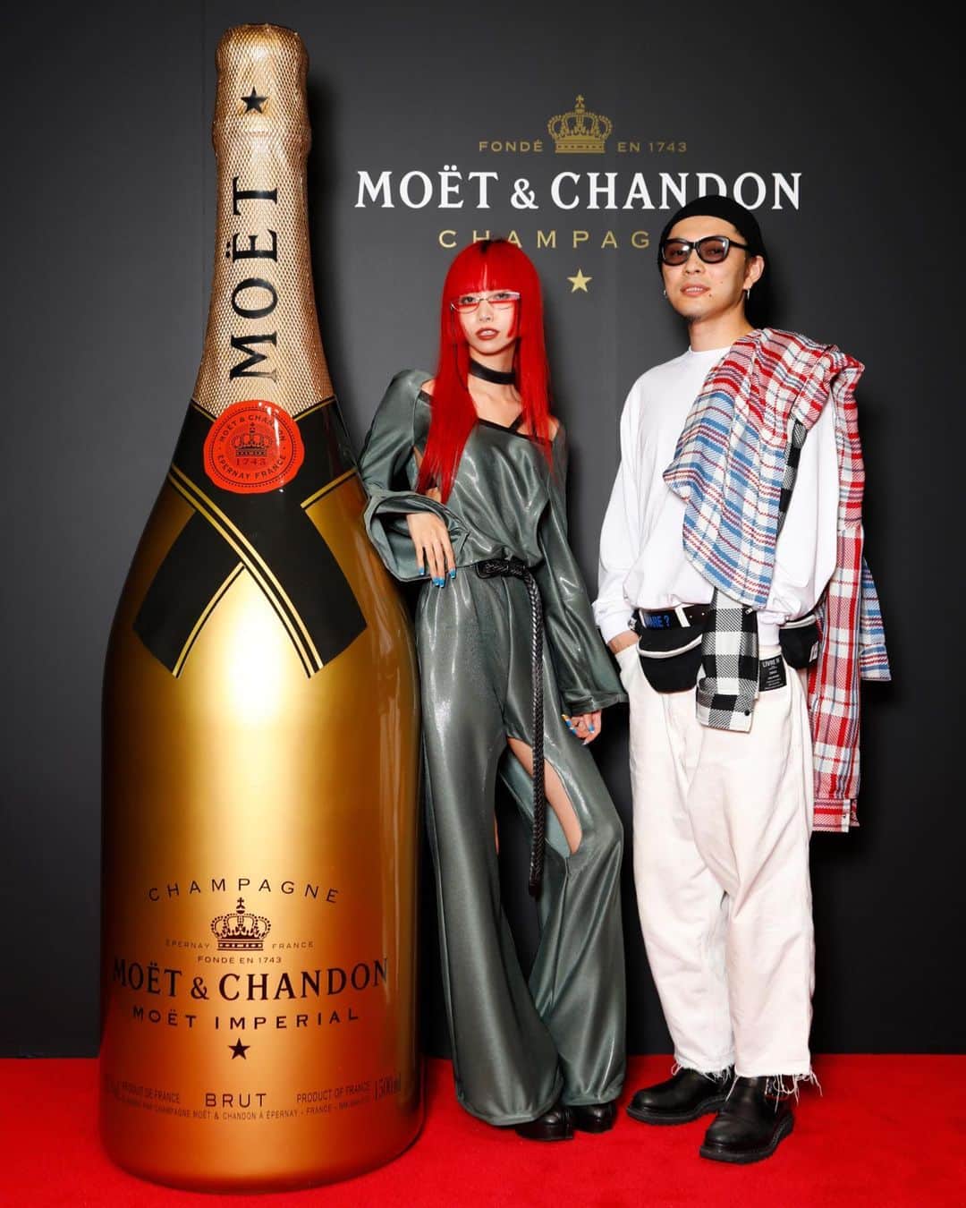 のインスタグラム：「2shot定期  MOËT & CHANDON 150th Anniversary  at teamLab Borderless﻿ ﻿ photo: @saeka_adamiss  my dress: @leonardwong_official ﻿ ﻿ #MOETMOMENT #モエモーメント #moetchandon #teamlabborderless」