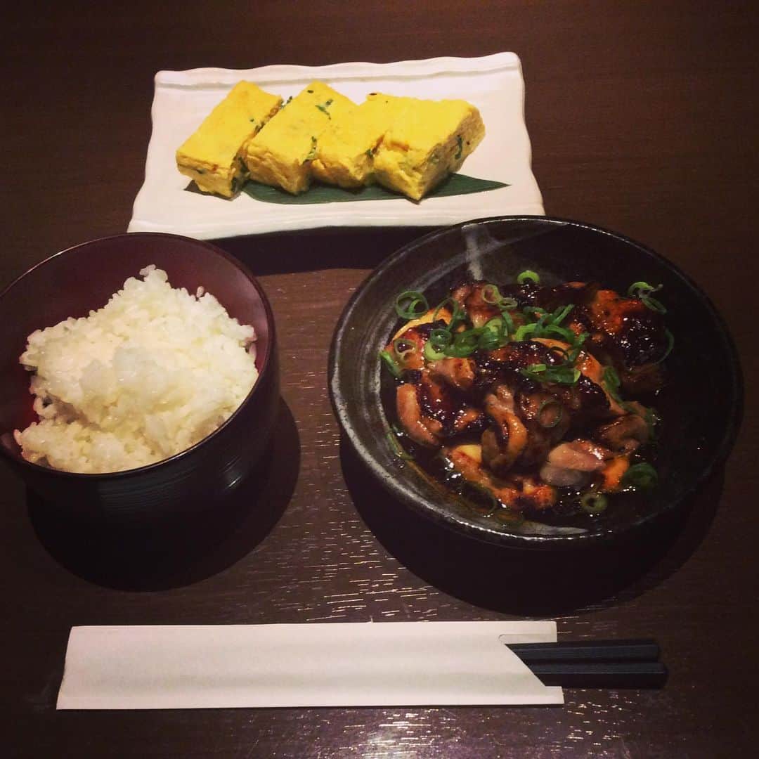 鶏三味　駅前店のインスタグラム：「今日の賄い！！！ 「ザ・和食」  いつも美味しい賄いをありがとうございます！😊 #賄い#うまい😋#自慢のシェフ👨‍🍳」