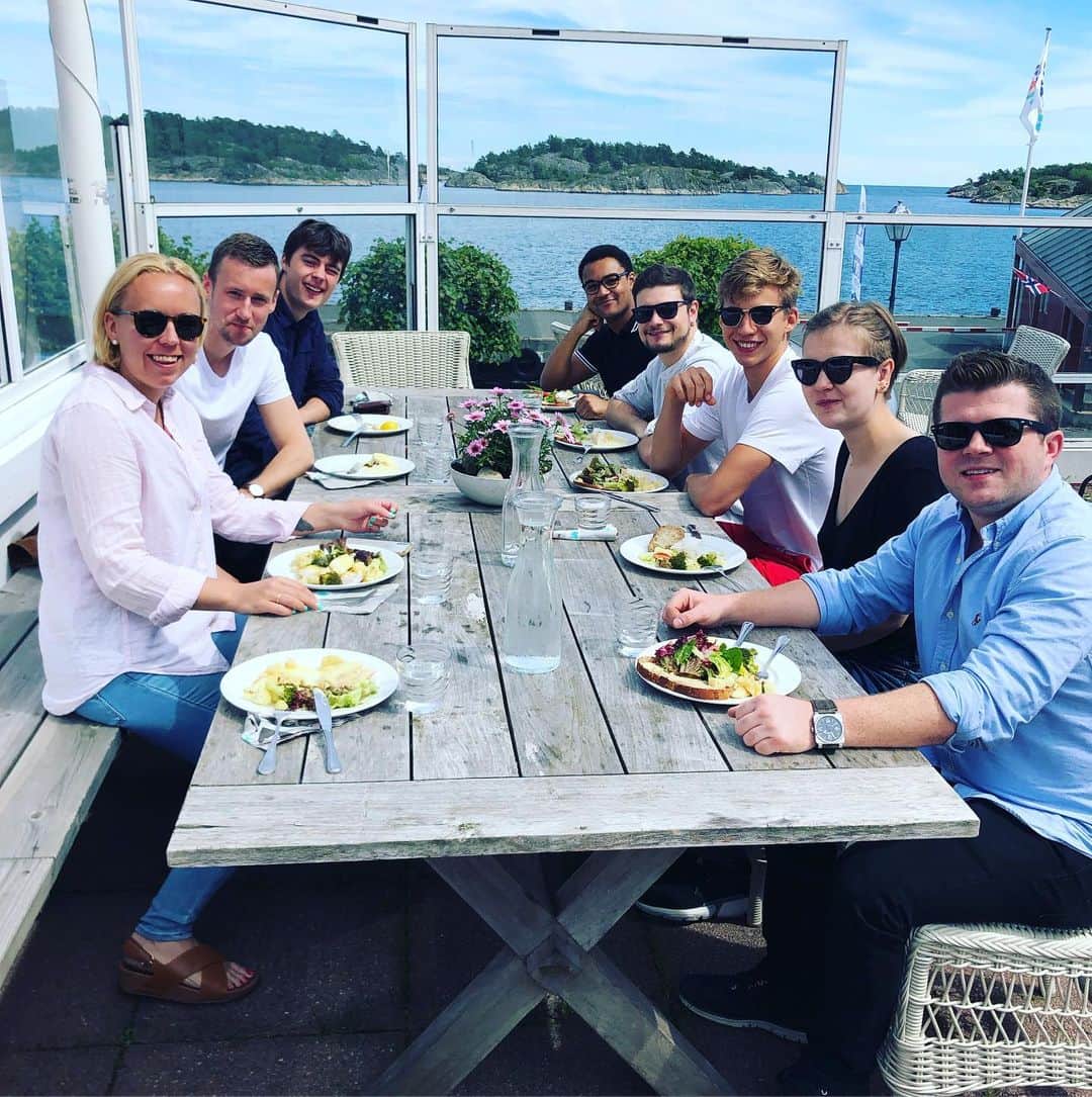 ティーネ・ティング・ヘルセットのインスタグラム：「Lunchtime! @risorung @risorkammermusikkfest #risorwinds (📸 @kristinemauseth )」