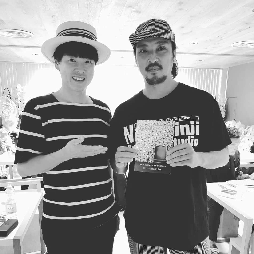 若旦那さんのインスタグラム写真 - (若旦那Instagram)「修行の前にfmcocoloにお邪魔しました！﻿ 偶然にカジ君とばったり！﻿ 加美さんの番組に出させてもらいました！ありがとございます^_^ ﻿ ﻿ ※スタッフより追記﻿ OA日時は後日お知らせします」6月24日 13時04分 - waka__danna