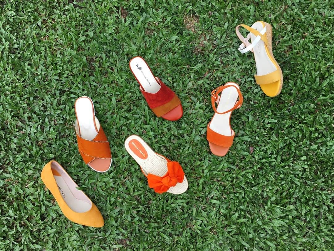 ORiental TRaffic HKさんのインスタグラム写真 - (ORiental TRaffic HKInstagram)「【黃橙控注意!!】﻿ 有留意時尚潮流的你都知道，黃橙色是今季被捧的夏日顏色！這種象徵太陽及活力的顏色將會在這個夏天獨當一面！把橙色穿上，讓自己充滿陽光氣息！﻿ ﻿ #ORientalTRaffic #19SS #Orange #Yellow #Summer」6月24日 13時30分 - oriental_traffic