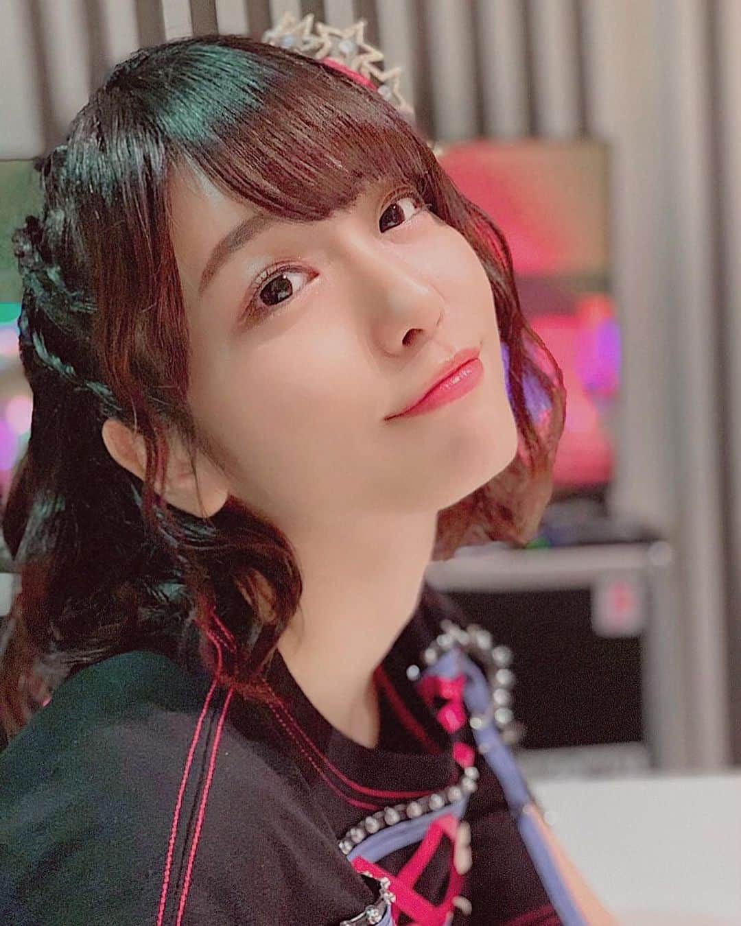 愛美さんのインスタグラム写真 - (愛美Instagram)「. #ランティス祭り 2019 ありがとうございました✨ . . 衣装はシャイニートリニティと、アレンジTシャツ😊✌️ . . Tシャツ可愛すぎて持って帰っておうちで飾ってます✊✊✊ . . 1枚目はみなみがとってくれた写真💓 . . #ootd #imas_ml #idolmaster」6月24日 13時33分 - aimin_official