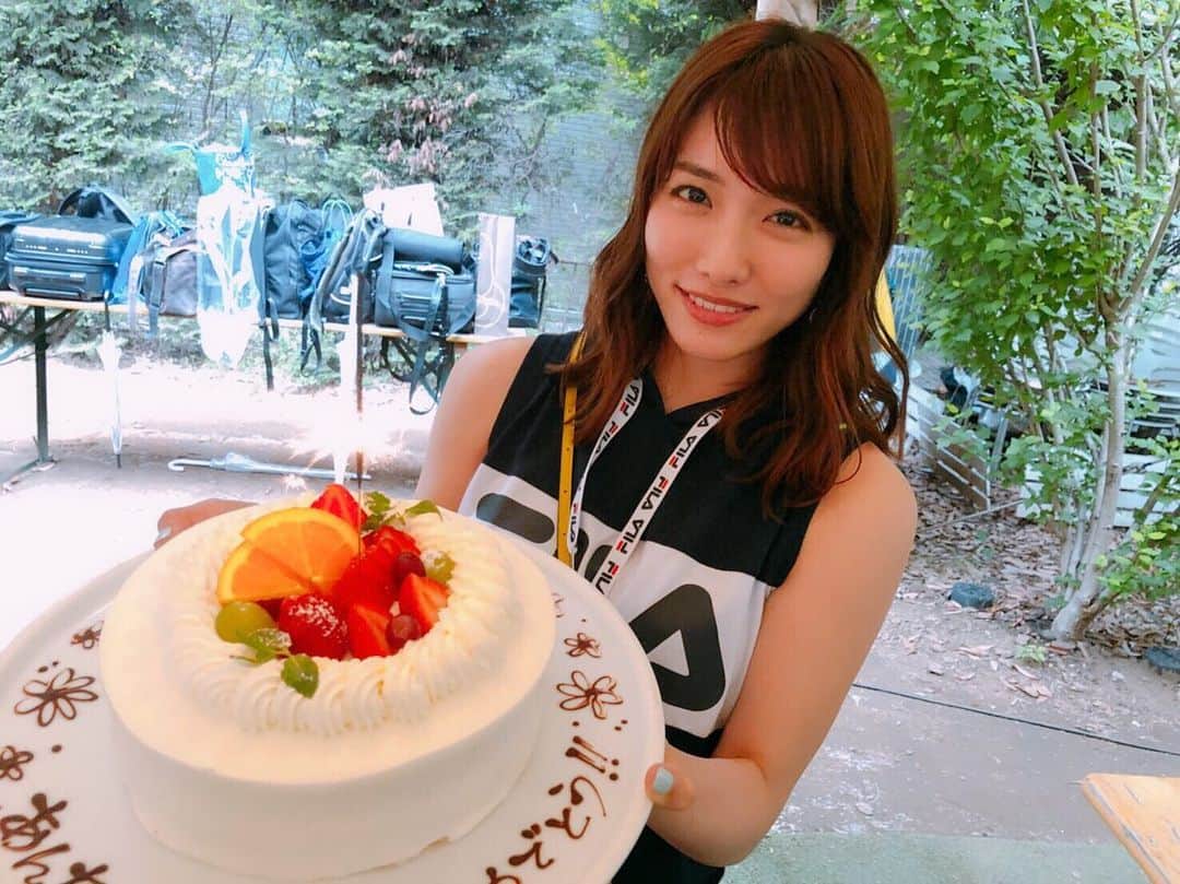 のインスタグラム：「* バースデーイベント❤️ 来てくれた皆さんありがとうございました🥰🥰 久しぶりにゆっくりみんなと会えて、お話できて、素敵な時間でした👏✨ 本当に本当に皆さんたくさん支えてくれてありがとう。 感謝です💓 初めましての方も来てくれて、本当に嬉しかったです🌸 こうゆうオフ会は、次回は年末になりそうですが、次回も皆さんに楽しんで頂ける企画考えておきますね😇 それとは別に、メディアや舞台など見て頂ける機会もたくさん増やせるよう頑張ります🤗💕 本当にありがとう。 * * #バースデーイベント #ありがとう #これからもよろしくお願いします」