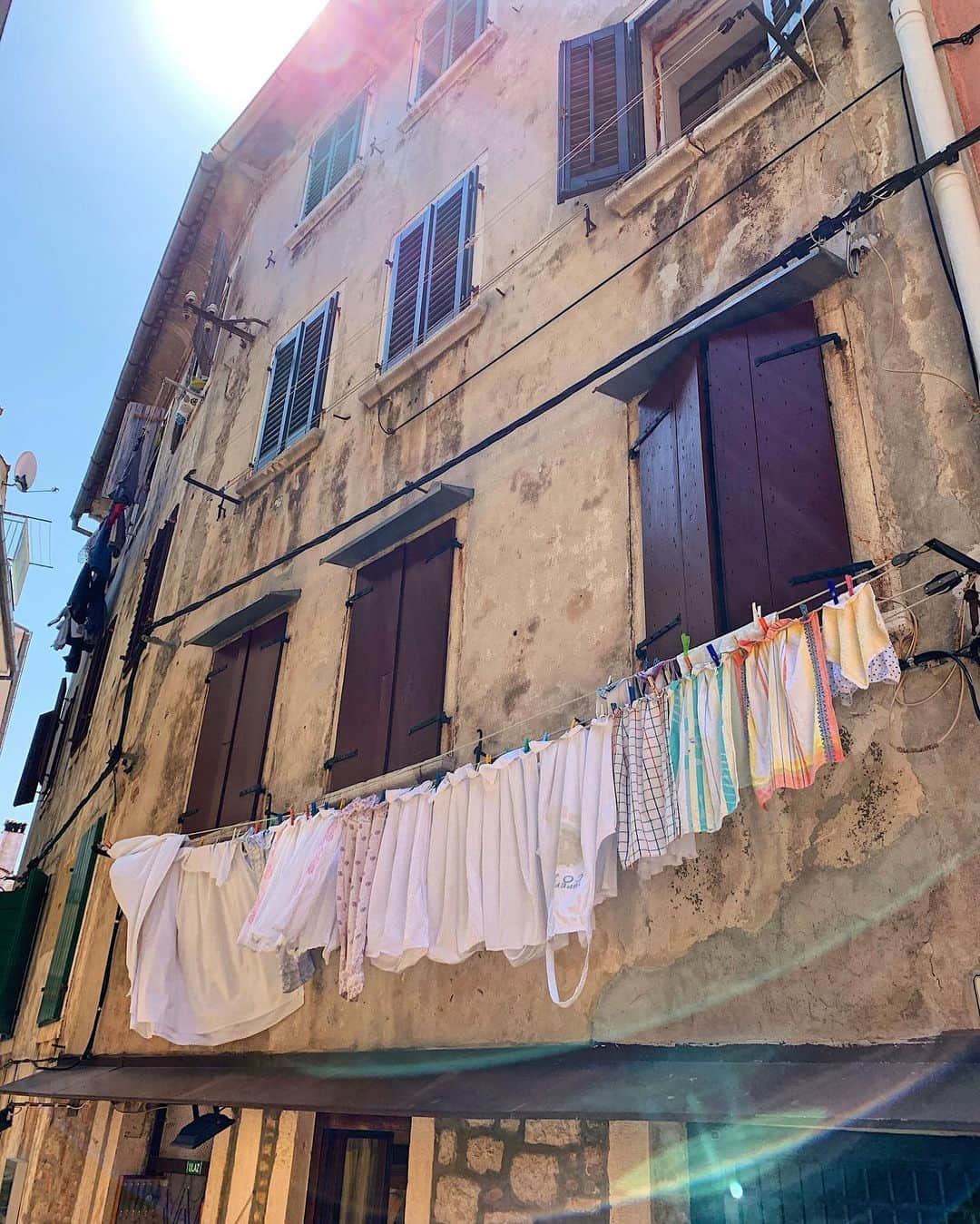 Amata Chittaseneeさんのインスタグラム写真 - (Amata ChittaseneeInstagram)「Until we meet again :) #rovinj @visitistria @shareistria #Croatia #pearypiearoundtheworld 🐝🌼」6月24日 14時04分 - pearypie