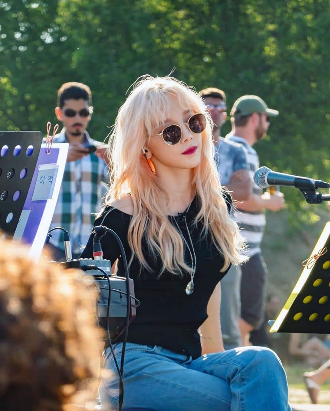 TAEYEONさんのインスタグラム写真 - (TAEYEONInstagram)「@taeyeon_ss Taeyeon at Mauerpark in Berlin 🖤 Cr: archive.due #GirlsGeneration 💜 #Taeyeon 💜 #tiffany #sunny #yoona #seohyun #sooyoung #yuri #hyoyeon #taeny #snsd #gg #태연  #tysone #snsd #sone #soshi #แทยอน #taeny #taetiseo #girlgeneration #소녀시대  #AlwaysWithSNSD #태써티율효셩융서 #zero 🐶」6月24日 14時51分 - taeyeondaisy