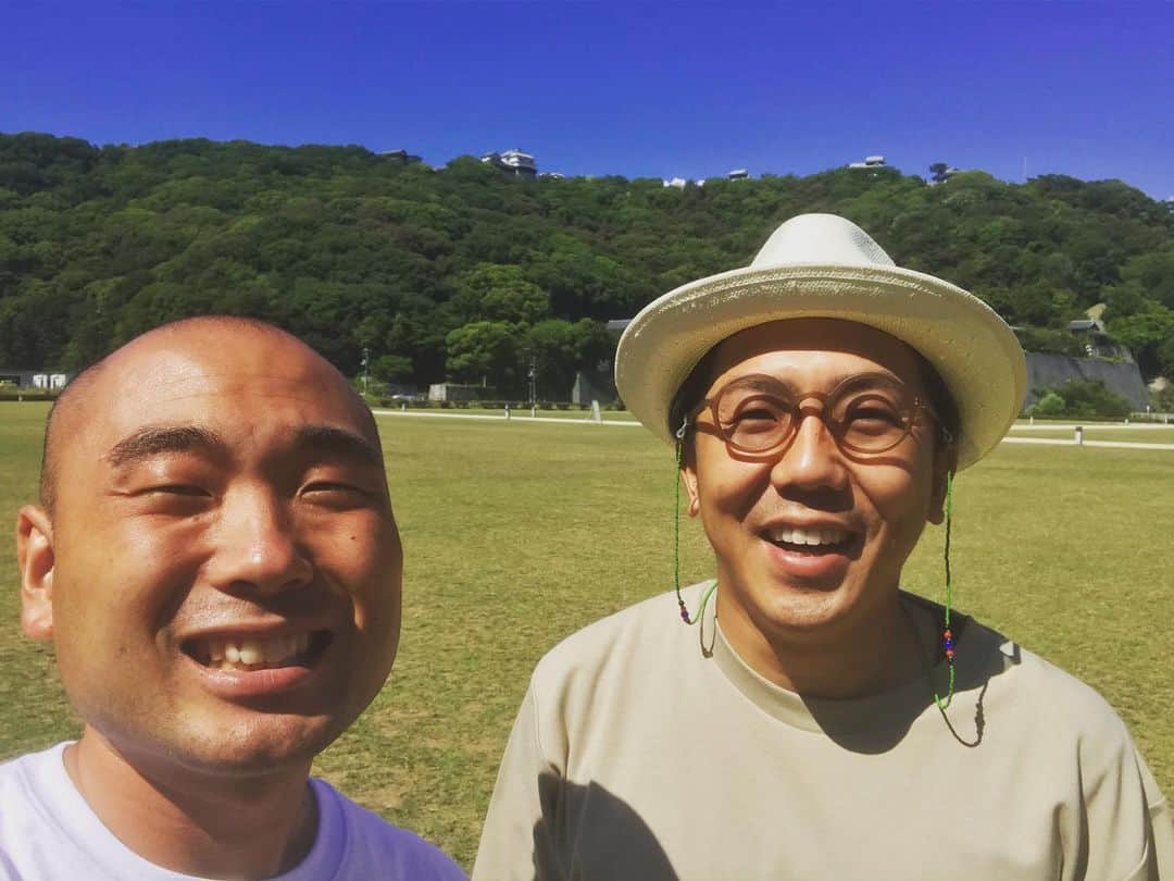 梶剛さんのインスタグラム写真 - (梶剛Instagram)「‪まるがめくんと道後温泉に入ったよ♪(´ε｀ )‬ ‪今は松山城みてるよ♪(´ε｀ )‬」6月24日 15時09分 - kajitsuyoshi