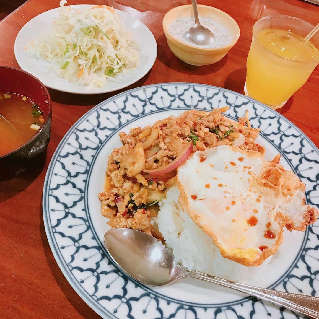 橘芹那のグルメインスタ