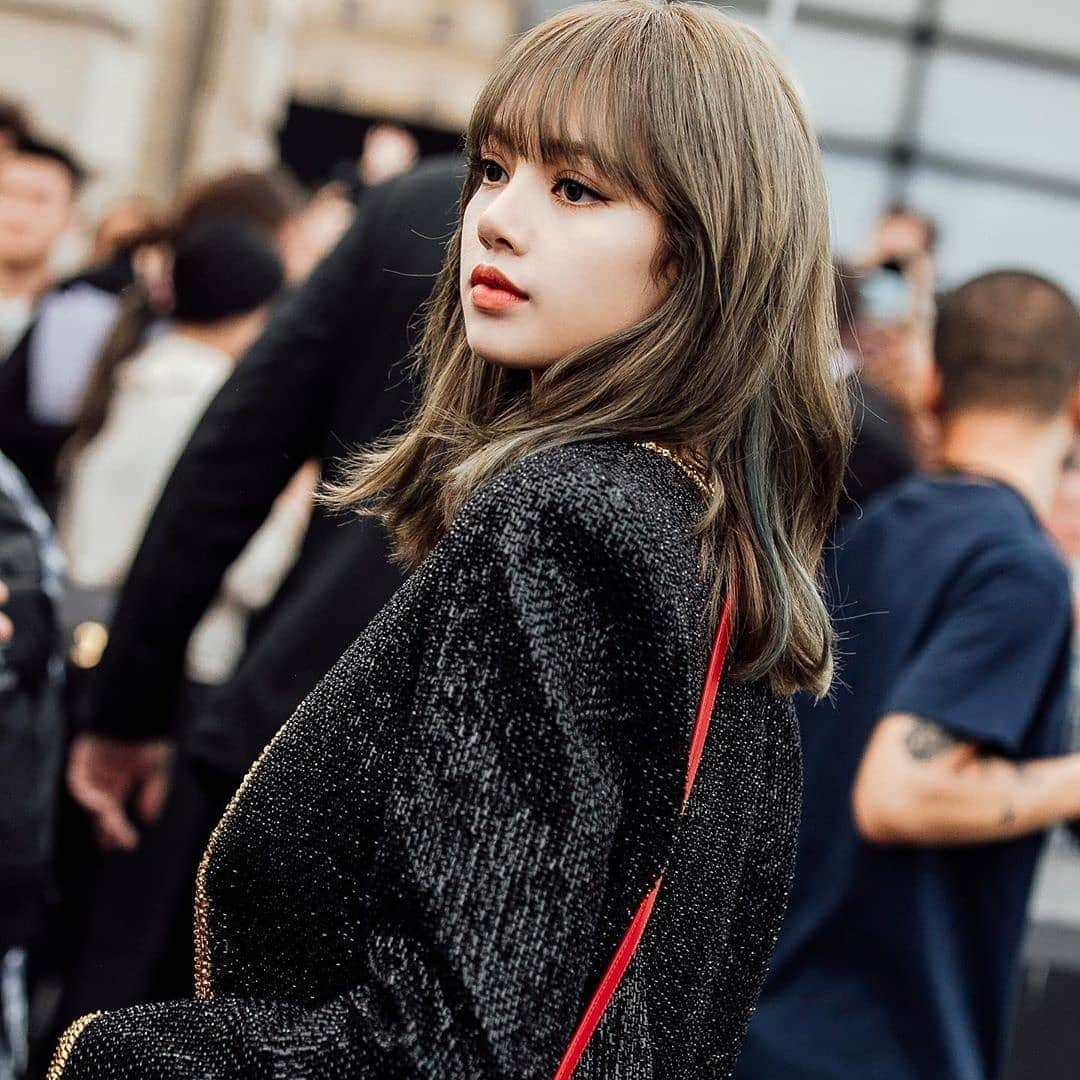 リサさんのインスタグラム写真 - (リサInstagram)「190624 - Celine's Paris Fashion Week Show #BLACKPINK#블랙핑크#LISA#리사 —© owner」6月24日 15時25分 - lisa.blackpink