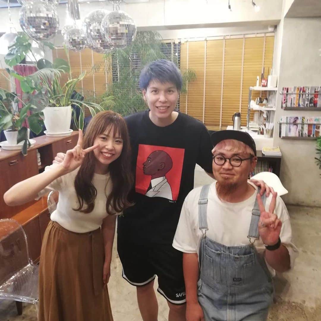 のインスタグラム：「気分転換にやったことない色をやってみました😄いい感じ〜✨いつもありがとうございます！」