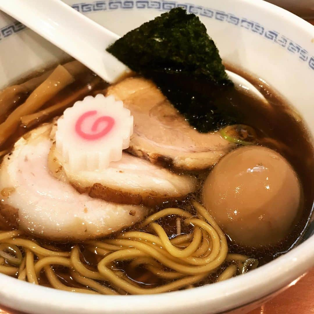 桜井誠さんのインスタグラム写真 - (桜井誠Instagram)「いつぞやの麺活 たけちゃん煮干しラーメン  久しぶりに訪問。調布で長年愛されてるたけにぼ。 昆布のしっかりとした旨味と、煮干しの程よい酸味。 中太の麺も、モチとパツの両方を兼ね備えた美味しい麺。 食後もくどくなく、日常的に食べたくなる安心の味。  ごちそうさまでした。 #麺活 #ラーメン」6月24日 15時36分 - m_sakurai_da