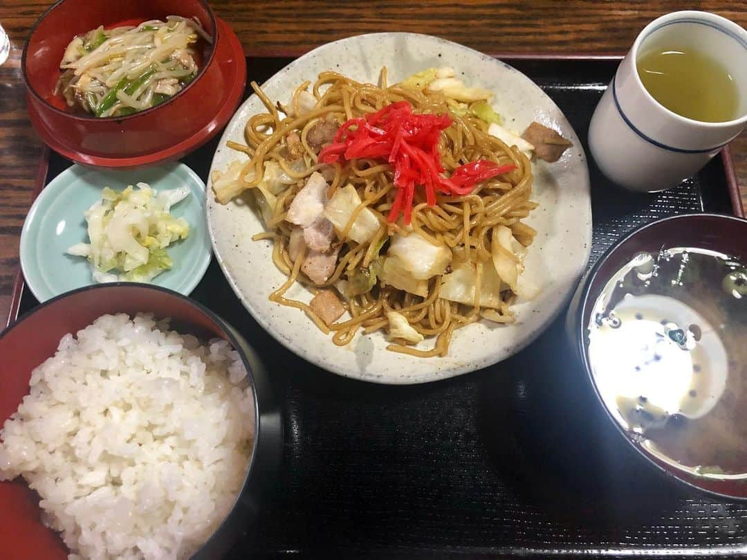 朝日光輝さんのインスタグラム写真 - (朝日光輝Instagram)「焼きそば定食✨  さすが！大阪！！最高😍 * * * * * * * * * * #大阪#大阪ランチ#焼きそば#焼きそば定食#美味しい焼きそば#大好物#最高」6月24日 16時09分 - mitsuteru_asahi