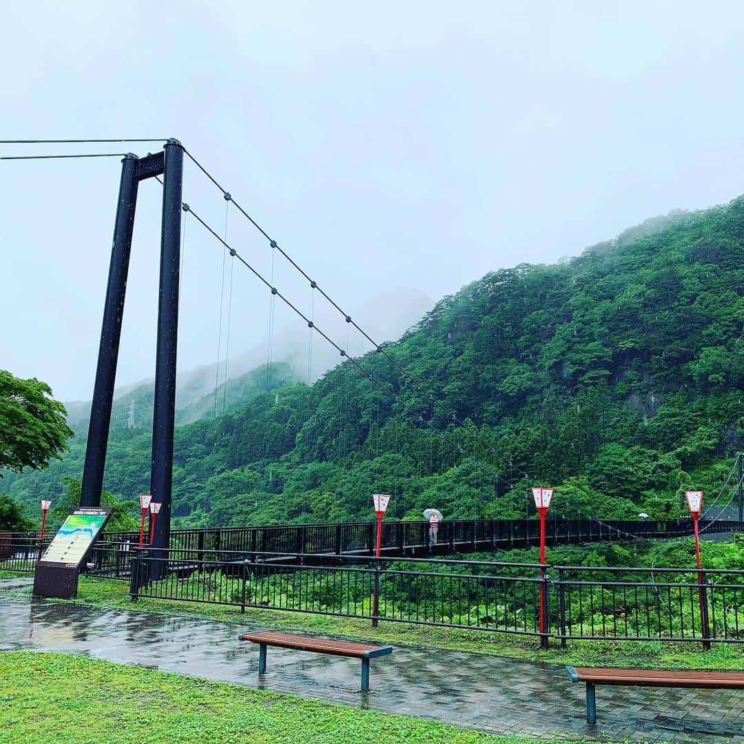 一三さんのインスタグラム写真 - (一三Instagram)「じっとして居れず，日光を徘徊中。。。 #日光 #鬼怒川 #温泉 #観光 #Sightseeing #旅行 #トラベル #travel #雨 #rain #休み #休日 #holiday」6月24日 16時50分 - ichizou.co.jp