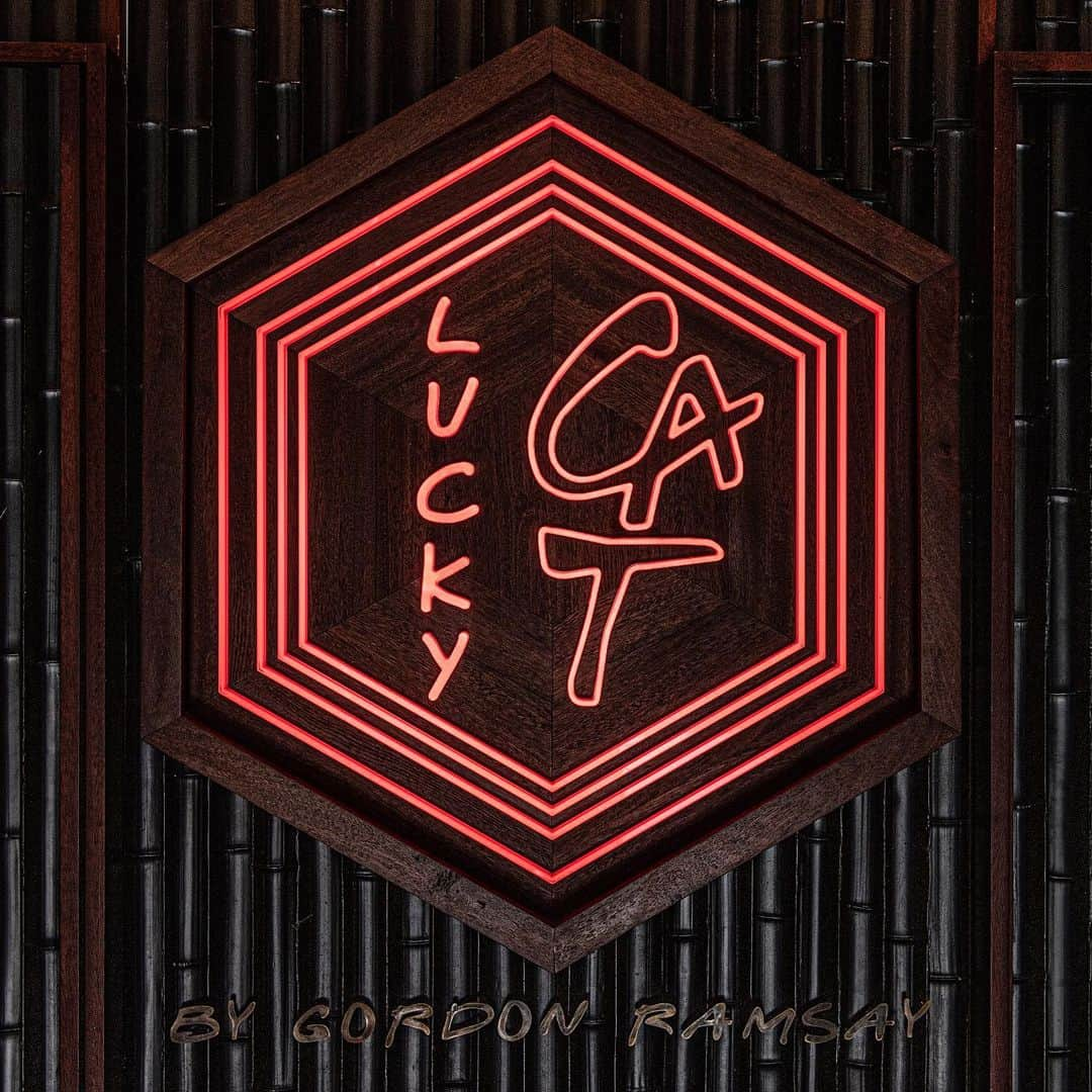 ゴードン・ラムゼイさんのインスタグラム写真 - (ゴードン・ラムゼイInstagram)「Stunning, @luckycatbygordonramsay is now OPEN ! I'll see you there.... Gx #LuckyCatMayfair」6月24日 17時00分 - gordongram