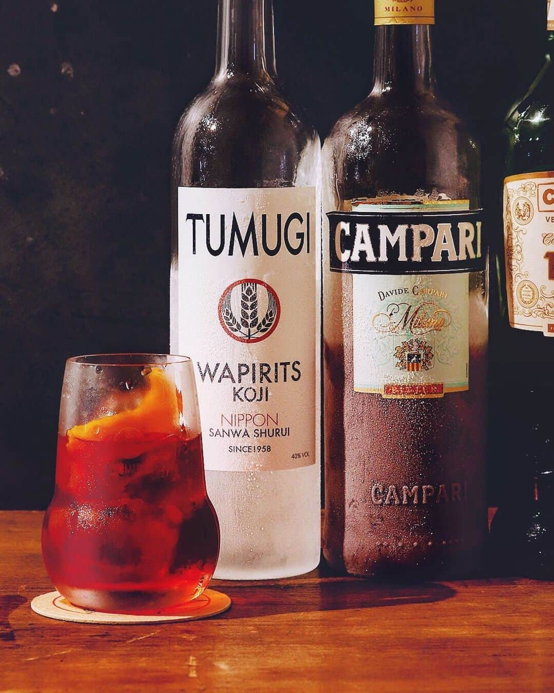 樋口正樹さんのインスタグラム写真 - (樋口正樹Instagram)「Negroni Week . My favorite cocktail "Tumugi Negroni" . 今年で100周年の ネグローニウィーク はじまりました！ 今夜は大好きな一杯、 ツムギネグローニ @wapirits.tumugi . . . #NegroniWeek #Tumugi #Campari #Negroni #imbibegram #imbibe #houseofnegroni #n100 #negronitime #negronitime #iloveitalianfood #wapiritsTUMUGI #wapirits #madeinjapan #mixology #cocktail #mixologyst #Mixologyart #liqpic #madeincocktails #craftcocktails #myfavoritecocktail #makeitworldclass #ツムギ #ネグローニ #カンパリ #麹 #三和酒類 #ミクソロジー #カクテル」6月24日 17時27分 - higuccini