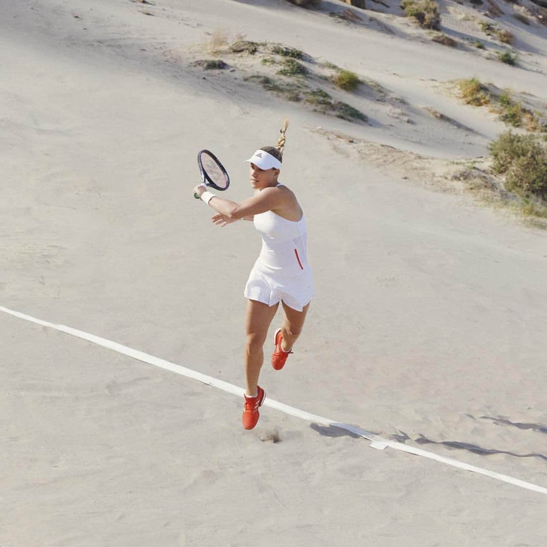 アンジェリーク・ケルバーさんのインスタグラム写真 - (アンジェリーク・ケルバーInstagram)「Serving for a purpose 🌎 Ready to take on Wimbledon in the new @adidas by @StellaMcCartney Tennis collection, made with recycled polyester and innovative dying techniques that help reduce water waste. Available from 1st July. #HereToCreate #aSMC #adidasTennis #TeamAngie」6月24日 17時33分 - angie.kerber