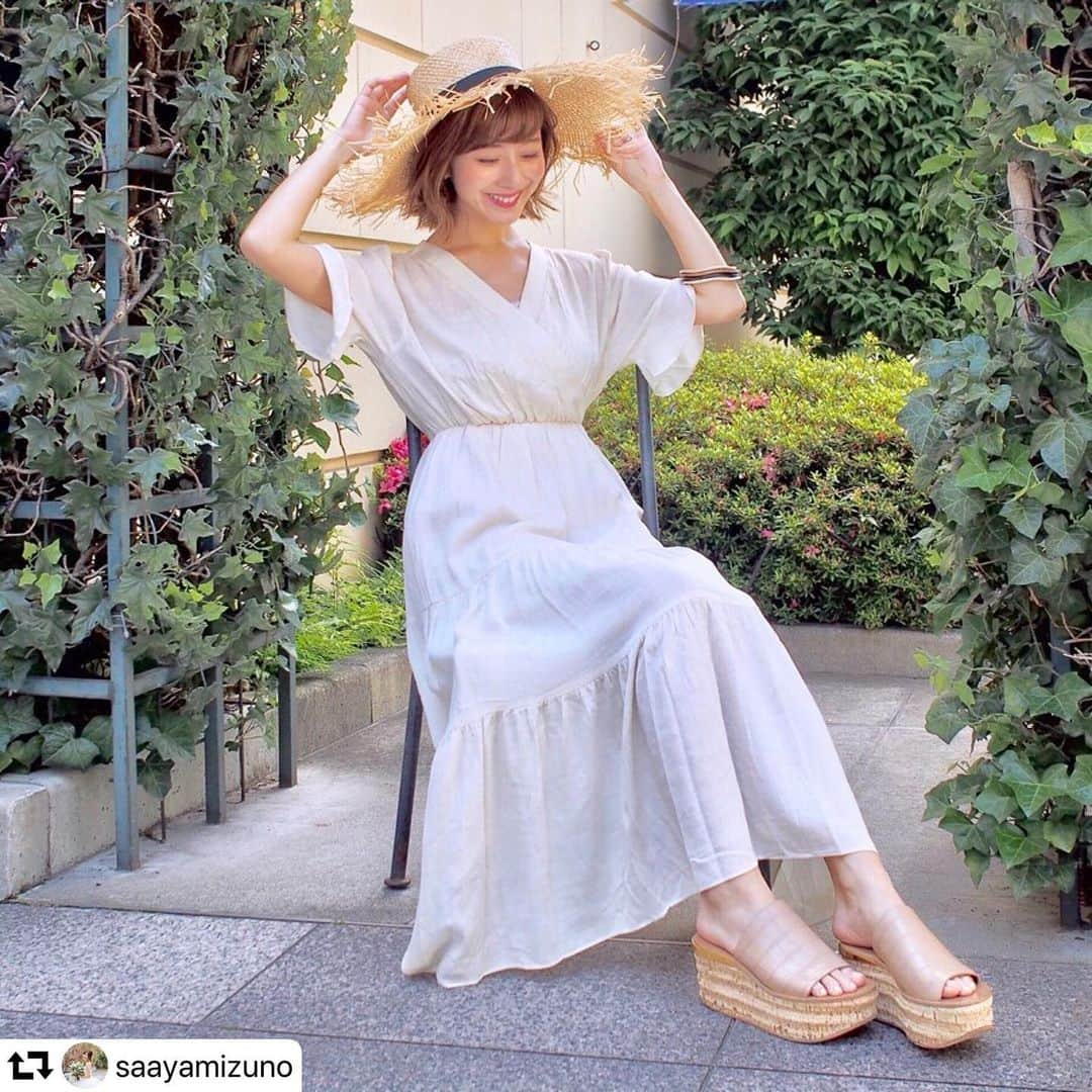 Valmuer表参道さんのインスタグラム写真 - (Valmuer表参道Instagram)「可愛く来てくださってありがとうございます💓🥰 ⠀⠀⠀⠀⠀⠀⠀⠀⠀ ⠀⠀⠀⠀⠀⠀⠀⠀⠀ Overseas  delivery contact: order@valmuer.com！ Or you can also contact the official  line account →valmuer ⠀⠀⠀⠀⠀⠀⠀⠀⠀ オンラインストア://online.valmuer.com ⠀⠀⠀⠀⠀⠀⠀⠀⠀ #valmuer#valmuerofficial #gardenbyvalmuer#ヴェルムーア #fashion#model#selectshop#omotesando #likes#repost#Tokyo#girl#東京#表参道 #セレクトショップ#ファッション#可愛い #大人服#おしゃれ#コーデ」6月24日 17時45分 - valmuer_official