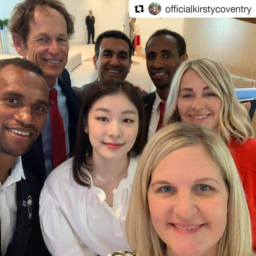 オリンピックさんのインスタグラム写真 - (オリンピックInstagram)「😊 @officialkirstycoventry #Repost ・・・ Celebrating #OlympicDay with a few Champions from around the world. @yunakim @osea_kolinisau @comaneci10 @santilange @yonaskinde 'By bringing the entire world together in peaceful competition, the Olympic Games are a symbol of hope and peace for all humankind. The ones who embody this message are the Olympic athletes.' – IOC President Thomas Bach  #OlympicHouse #OlympicDay #125IOC #Sport  #Olympics #Champions」6月24日 18時09分 - olympics