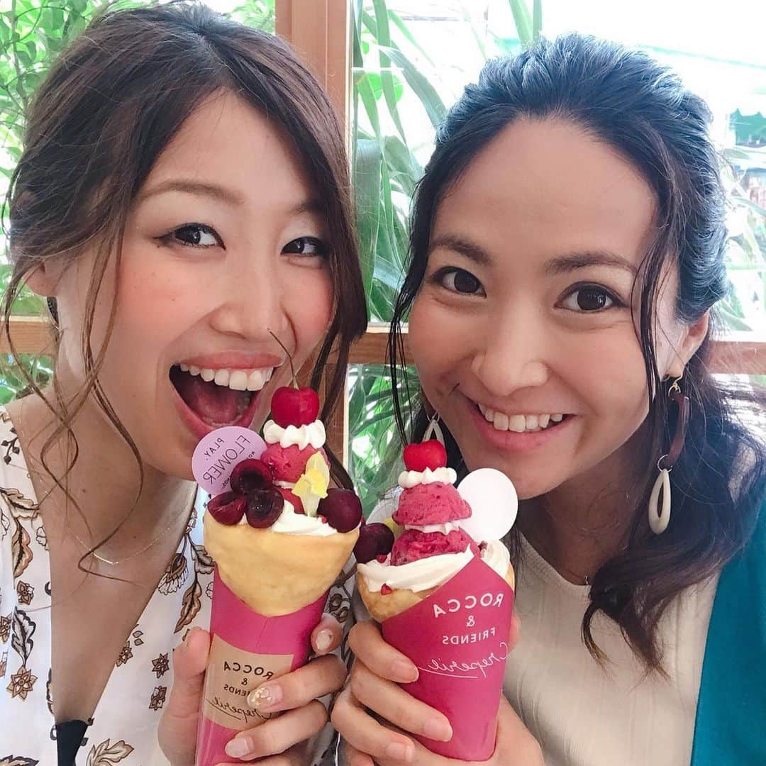 erikaさんのインスタグラム写真 - (erikaInstagram)「カフェインはあまり飲んだらダメみたいだけど、コーヒー大好きな私はたまーに一杯だけ飲むようにしてストレスをためないようにしてるよー！  #ベリークレープ #ROCCA」6月24日 18時10分 - ch1na.er1ka