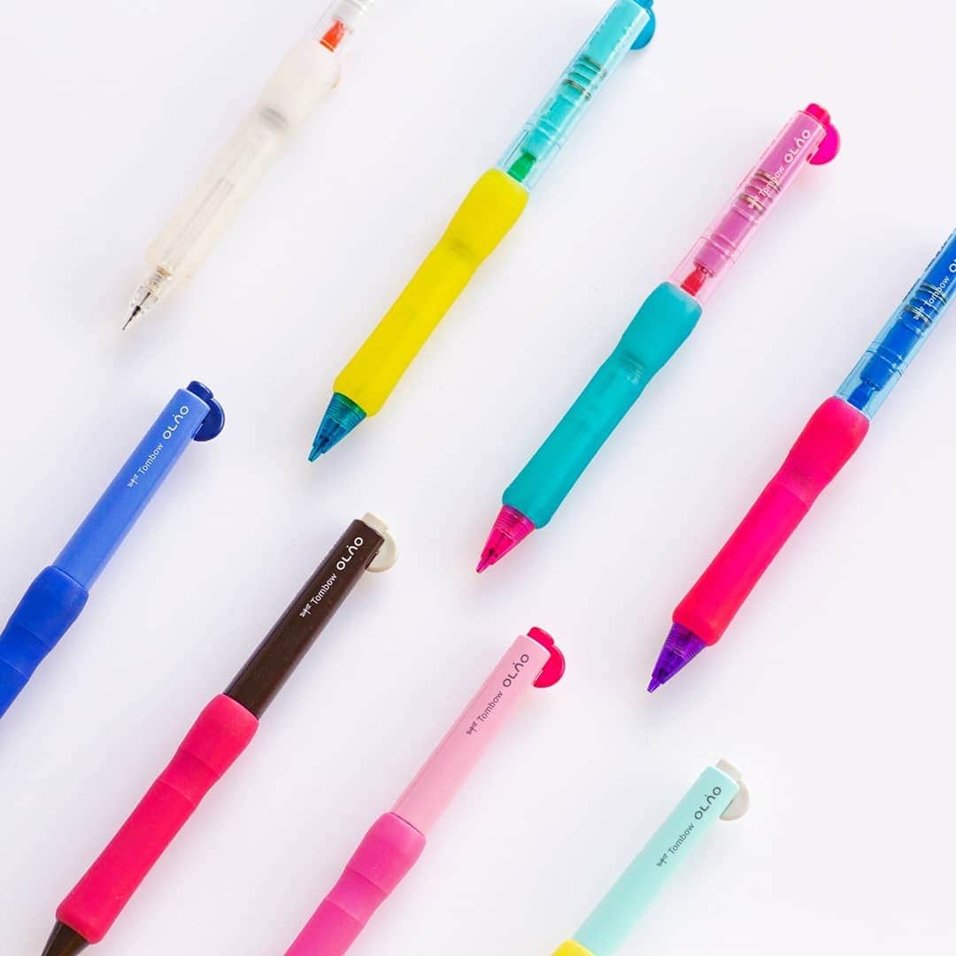 トンボ鉛筆さんのインスタグラム写真 - (トンボ鉛筆Instagram)「カラフルなシャープペン「オルノ」でなかよしリンクコーデ👯 パーツごとに色の違うオルノは、パーツ入れ替えでリンクコーデのようなシャープペンにしてみるのもいいかも◎  仲良しのお友達とパーツ交換したり、自分用のお気に入りの1本を作ったりしても楽しそうです✨ . . . #トンボは勝ち虫 #トンボ鉛筆 #文房具 #文具 #文具好き #文房具好きな人と繋がりたい #ぶんぼうぐ #文房具好き #文具好きさんと繋がりたい #勉強垢 #勉強アカウント #大人の勉強垢 #筆箱の中身 #勉強 #instastudy #勉強垢さんと繋がりたい #勉強垢さんと仲良くなりたい #受験生 #オルノ #stationery #stationerylove #tombowpencil #stationerydesign #stationeryaddict #colorfully」6月24日 18時33分 - tombowpencil