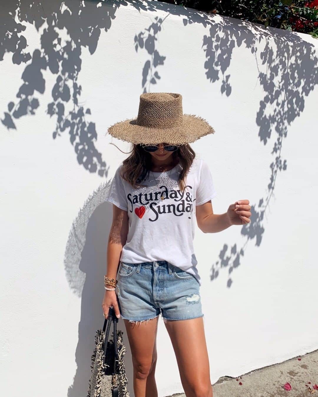 のインスタグラム：「this weekend is calling for a summer adventure!☀️❤️ @fashionsensored #chaserbrand」