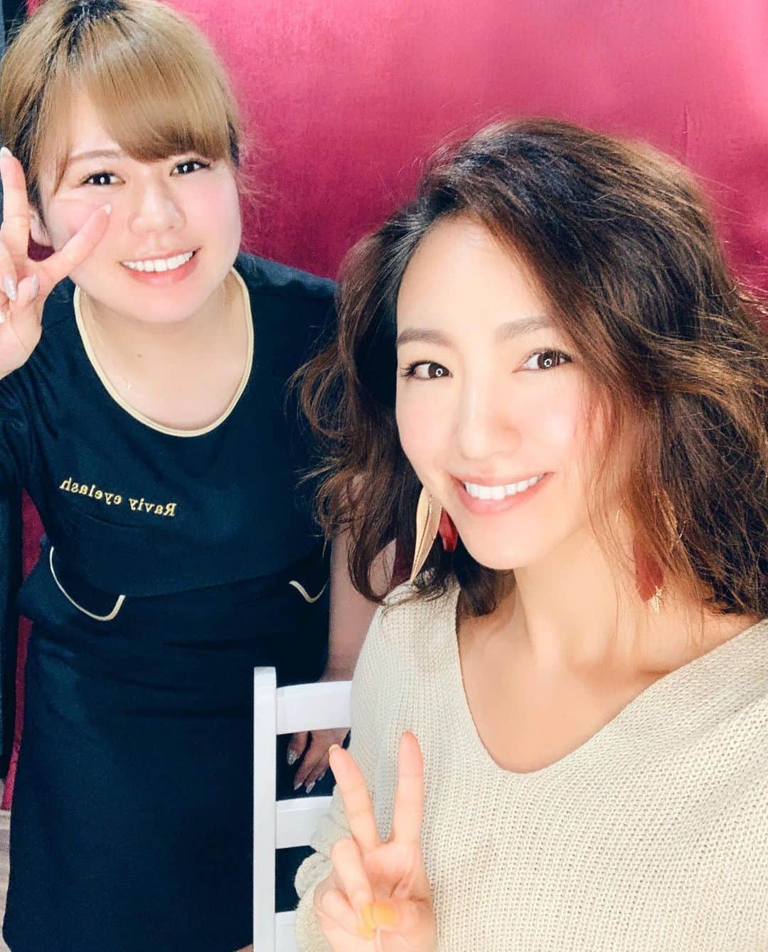 西内ひろさんのインスタグラム写真 - (西内ひろInstagram)「帰国して✈️撮影して📷マッサージして👸エクステメンテナンスして👁💕そんな1日でした🌹なぜか全然眠くないので、料理でも久々にしようかなぁ✨  @_kaedefukuda_  マツエクありがとう😊💕朝からマスカラ要らずなので助かります‼︎💄 #マツエク #ピース久々にした #まりやの親友にしてもらったよ」6月24日 18時32分 - 0214hiro