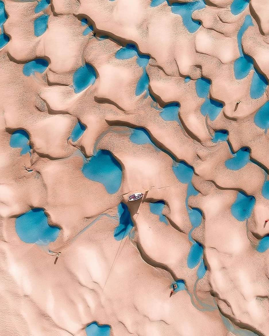 Canon Photographyさんのインスタグラム写真 - (Canon PhotographyInstagram)「@kernow_from_above “This is a tidal bank in the middle of the River Camel in Cornwall. At high tide the bank is completely covered by water. However, at low tide it reveals itself and huge tidal pools are formed. As you can see boats moor up over it, but when the tide is low, the boats are left stranded and have to wait until the tide comes in before they can set sail!”」6月24日 18時36分 - cpcollectives