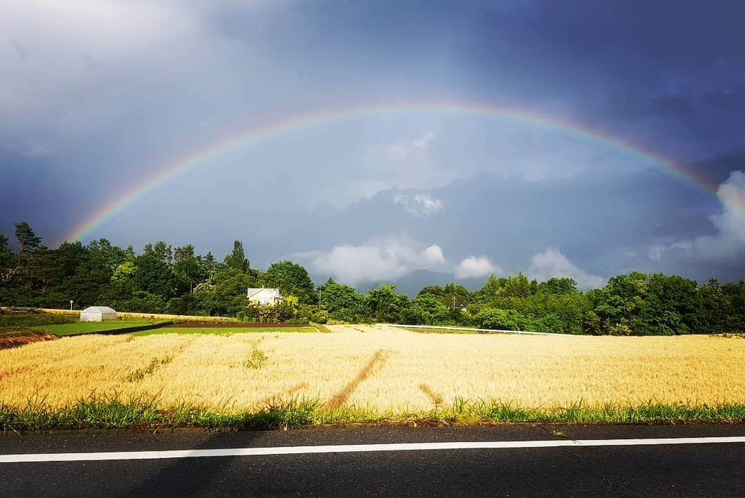 神長汐音さんのインスタグラム写真 - (神長汐音Instagram)「雨は嫌いだけど雨上がりの虹は好き #虹#雨上がり#今日も#有酸素 #雹も降った#雹というより雪 #山梨県#北杜市#梅雨時」6月24日 18時47分 - shione.kaminaga