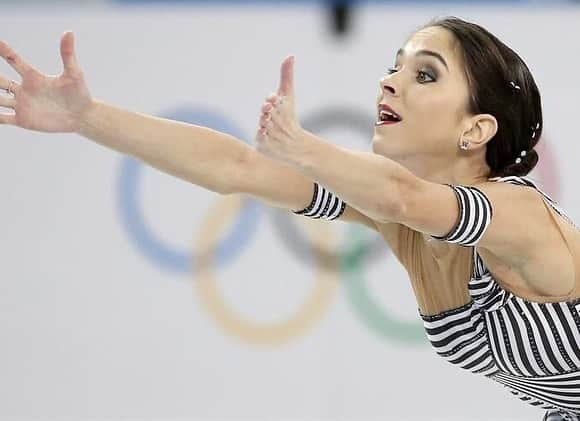 ベラ・バザロワさんのインスタグラム写真 - (ベラ・バザロワInstagram)「International Olympic Day #23june #russianteam #bazarovalarionov #figureskating #российскийспорт」6月24日 18時48分 - verabazarova