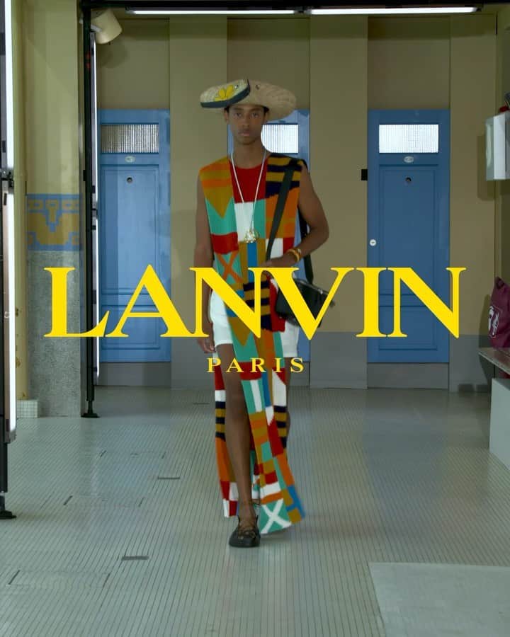 ランバンのインスタグラム：「23.06.19 #LanvinSS20 Show. #LanvinPleinSoleil #LanvinbyBrunoSialelli」