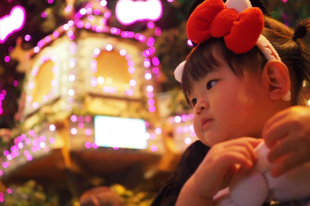 maatamagosanのインスタグラム：「2日連続ピューロランド楽しかったね。娘はキティーちゃんとたぬきゅんが今までよりもっともっと好きになりました。」