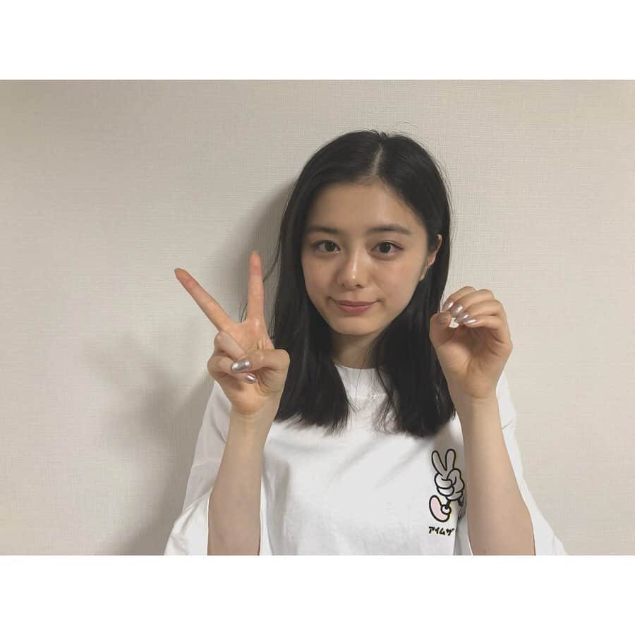 紺野彩夏さんのインスタグラム写真 - (紺野彩夏Instagram)「20歳になりました〜！ お祝いDMとか投稿とかたくさんありがとうございます😍 見た分はいいねさせてもらいました〜！ 事務所のスタッフさんにもお祝いしてもらっちゃいました〜🥰 20歳という節目に沢山の人にお祝いしてもらえて幸せです。 20歳は今まで応援してくれたみんなに喜んでもらえるようにもらった幸せをお返しできるようにお仕事していけたらいいなと思います！ 20歳、そしてこれからもずっとよろしくお願いします☺︎ お祝いしてくれた皆さま、ありがとうございました！ 2019.06.24 #アイムザラッキエスト」6月24日 19時03分 - ayaka_konno_official