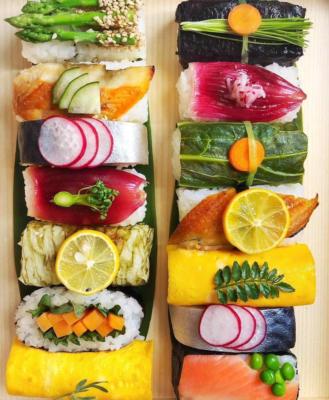 Chinamiさんのインスタグラム写真 - (ChinamiInstagram)「Vegetable sushi🍣🥢 Which sushi do you especially like? #vegetables #sushi ヘルシーでカラフルな おもてなし寿司はいかがですか♪ #寿司 #野菜 #おもてなし」6月24日 19時03分 - chinamiphoto