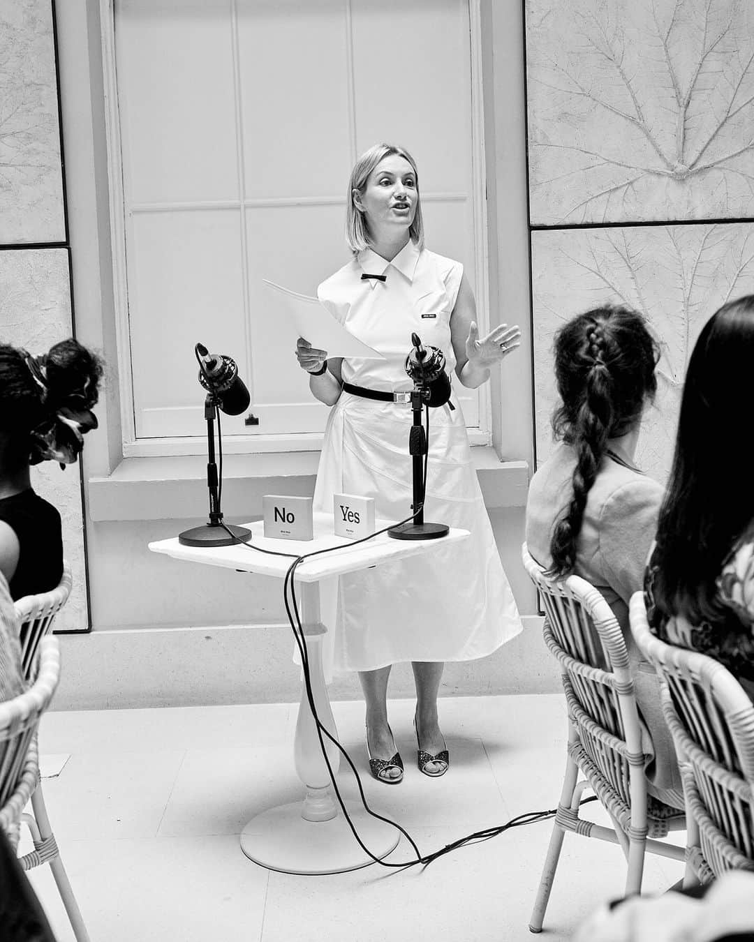 Miu Miuさんのインスタグラム写真 - (Miu MiuInstagram)「Miu Miu Musings, a series of working lunch debates hosted by Penny Martin. Guests speakers: #LaurenCollins, #AliceRawsthorn Location: #Spring, #London Date: 18 June 2019 #MiuMiuMusings #MiuMiu #PennyMartin #RussellTovey #SusieLau #JennNkiru #CateLeBon #BellaFreud #PeterYork #DinaAsherSmith #AnastasiaDedyukhina #AlexanderFury #VictoriaSiddall #PaulaGerbase #JessCartnerMorley #VeronikaHeilbrunner」6月24日 19時11分 - miumiu